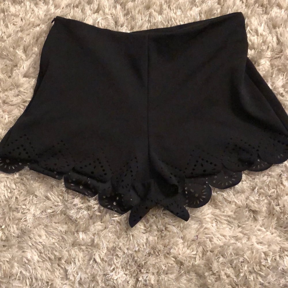 Black  Eyelet shorts side zipper